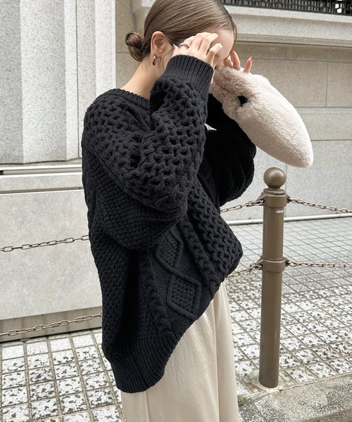 【美品】ティッカ モヘアウール ケーブルニットセーター アイボリー23年モデル 美品】ティッカ モヘアウール ケーブルニットセーター 23年モデル