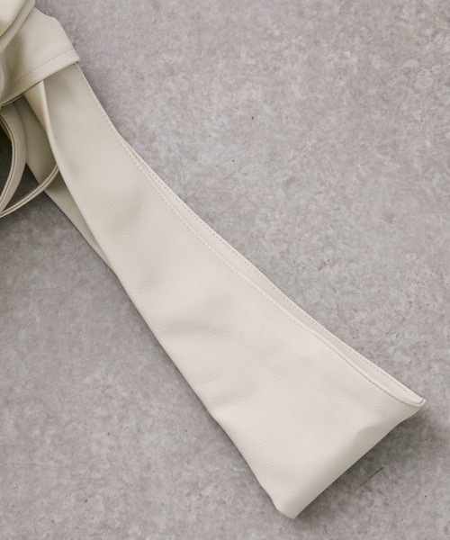 PUBLIC TOKYO（パブリックトウキョウ）の「2WAYエコレザー巾着バッグ（ハンドバッグ・レディース・ホワイト/シルバー/ブラック/ライム・FREE）」の15枚目の写真