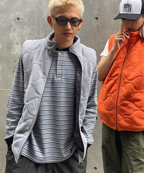 Oriens JOURNAL STANDARD（オリエンス ジャーナルスタンダード）の「キルトフリースベスト / Quilt Fleece Vest（その他アウター・メンズ・グレー/ネイビー/オレンジ・MEDIUM/LARGE）」の20枚目の写真