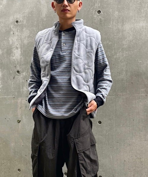 Oriens JOURNAL STANDARD（オリエンス ジャーナルスタンダード）の「キルトフリースベスト / Quilt Fleece Vest（その他アウター・メンズ・グレー/ネイビー/オレンジ・MEDIUM/LARGE）」の6枚目の写真