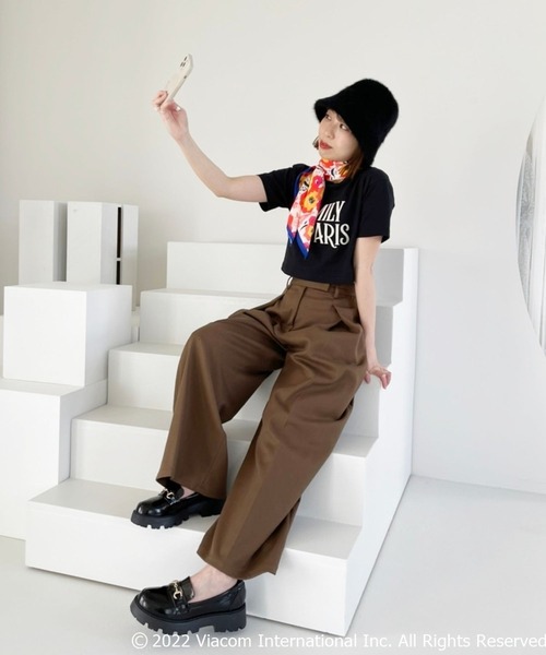 Heather（ヘザー）の「EMILY IN PARISスカーフ　157183（バンダナ/スカーフ・レディース・ホワイト系その他/レッド系その他・ONE SIZE）」の18枚目の写真