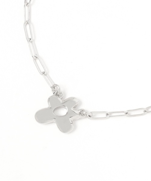 LOWRYS FARM（ローリーズファーム）の「フラワーチェーンネックレス　169390（ネックレス・レディース・シルバー/ゴールド・FREE）」の5枚目の写真