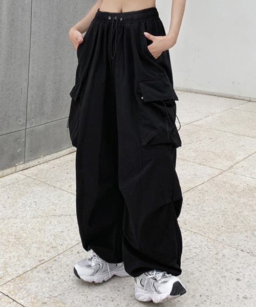 DAY CLOSET（デイ クローゼット）の「【ドローコード調節可能】ストリートからゆるっと愛されまで。メンズライクルーズカーゴパンツ レディース（カーゴパンツ・レディース・グレー/ブラック/カーキ/ベージュ/アイボリー/ライトカーキ/ピンク・S/M/L）」の17枚目の写真