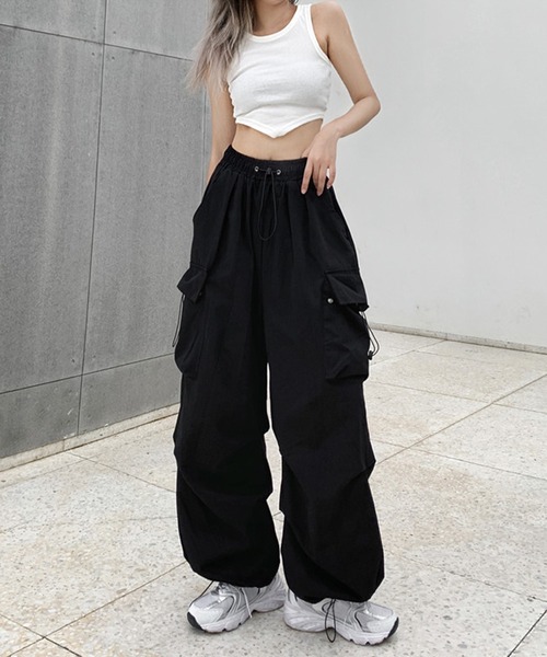 DAY CLOSET（デイ クローゼット）の「【ドローコード調節可能】ストリートからゆるっと愛されまで。メンズライクルーズカーゴパンツ レディース（カーゴパンツ・レディース・グレー/ブラック/カーキ/ベージュ/アイボリー/ライトカーキ/ピンク・S/M/L）」の20枚目の写真