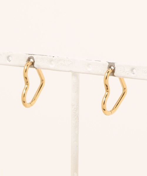 LOWRYS FARM（ローリーズファーム）の「ＭＩＮＩステンレスフープピアス　182661（ピアス（両耳用）・レディース・ゴールド/ゴールド系その他/キャメル/グレー/グレー系その他・FREE）」の3枚目の写真
