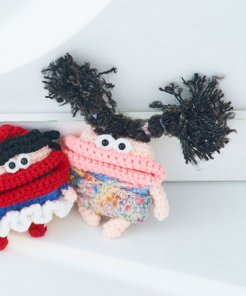 macaroni edge（マカロニエッジ）の「〈macaroni edge/マカロニエッジ〉毛糸のマスコット エアポッズケース(AirPods/AirPodsPro)（ヘッドフォン/イヤホン・レディース・レッド系/ピンク系2/ブルー系/ライトグリーン系/ベージュ系/オレンジ系/マルチ/ピンク系/ブラック系/サーモンピンク/パープル/エメラルド/ライトブルー/ライトグリーン/ライトベージュ/イエロー系・1/2/3/4）」の13枚目の写真