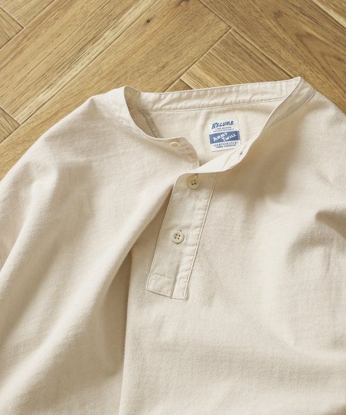 ARMY TWILL(アーミーツイル)の「【ARMY TWILL / アーミーツイル】別注 ヘンリーネック ロンT(Tシャツ/カットソー・メンズ・ホワイト/ベージュ/ネイビー・LARGE/MEDIUM)」の12枚目の写真