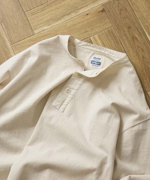 ARMY TWILL(アーミーツイル)の「【ARMY TWILL / アーミーツイル】別注 ヘンリーネック ロンT(Tシャツ/カットソー・メンズ・ホワイト/ベージュ/ネイビー・LARGE/MEDIUM)」の13枚目の写真