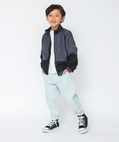 BRANSHES（ブランシェス）の「【撥水】ウィンドブレーカー（ナイロンジャケット・キッズ・ブラック/チャコールグレー/ブルーグレー・90/100/110/130/150/120/140）」の4枚目の写真