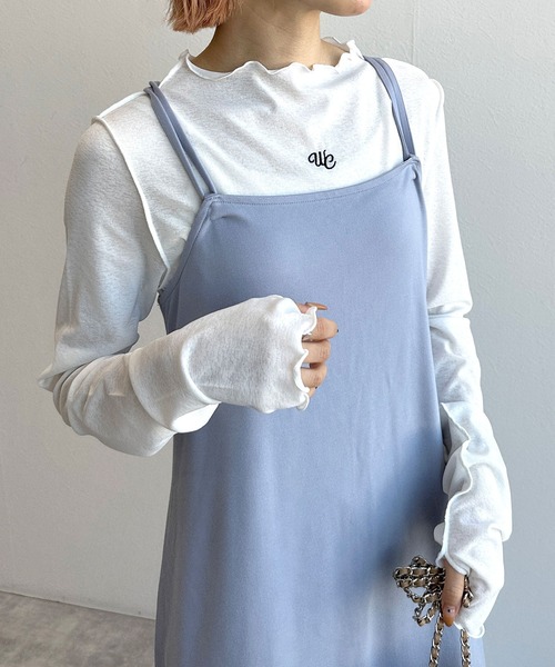 w closet(ダブルクローゼット)の「フィンガーホールボトルネックプルオーバー(その他トップス・レディース・ブラック/オフホワイト/ピンク・FREE)」の1枚目の写真