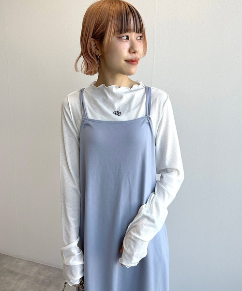 w closet(ダブルクローゼット)の「フィンガーホールボトルネックプルオーバー(その他トップス・レディース・ブラック/オフホワイト/ピンク・FREE)」の6枚目の写真
