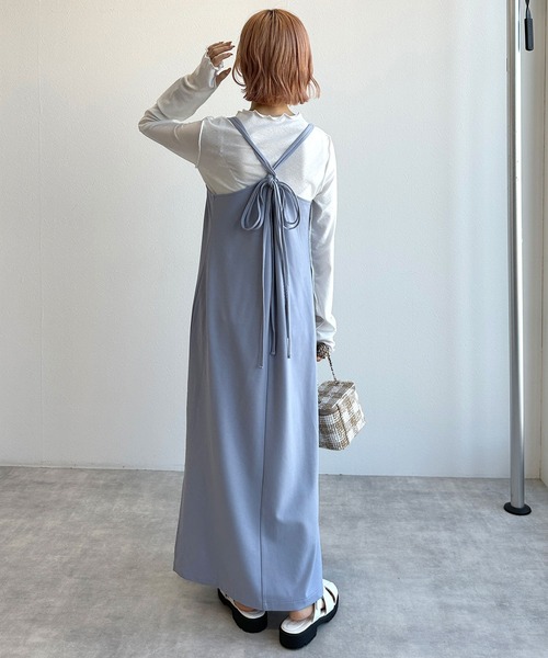 w closet(ダブルクローゼット)の「フィンガーホールボトルネックプルオーバー(その他トップス・レディース・ブラック/オフホワイト/ピンク・FREE)」の4枚目の写真