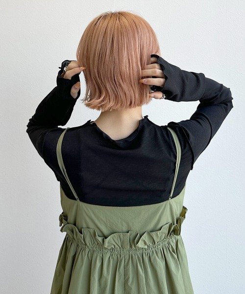 w closet(ダブルクローゼット)の「フィンガーホールボトルネックプルオーバー(その他トップス・レディース・ブラック/オフホワイト/ピンク・FREE)」の19枚目の写真