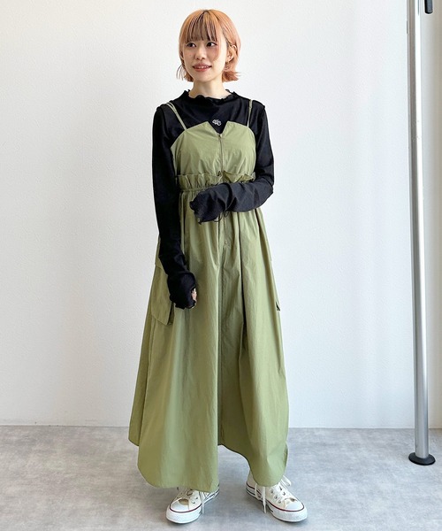 w closet(ダブルクローゼット)の「フィンガーホールボトルネックプルオーバー(その他トップス・レディース・ブラック/オフホワイト/ピンク・FREE)」の21枚目の写真