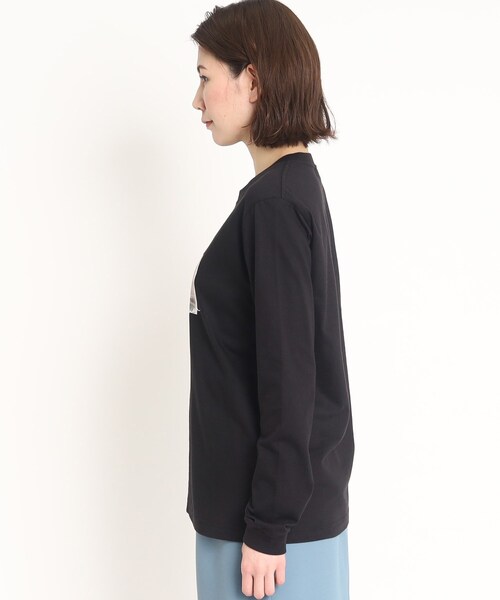 COUP DE CHANCE(クードシャンス)の「【WORLD for the World】フォト&メッセージプリント長袖Tシャツ(Tシャツ/カットソー・レディース・アイボリー/ブラック・38/40)」の4枚目の写真
