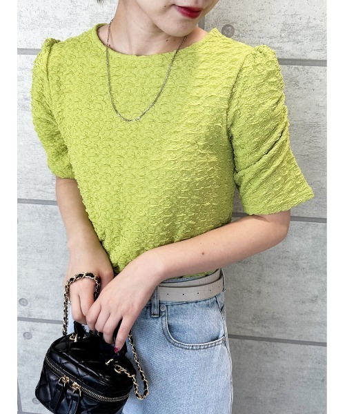 CECIL McBEE(セシルマクビー)の「ふくれジャガードパフスリーブトップス(Tシャツ/カットソー・レディース・アイボリー/ブラック/ミント・FREE)」の3枚目の写真