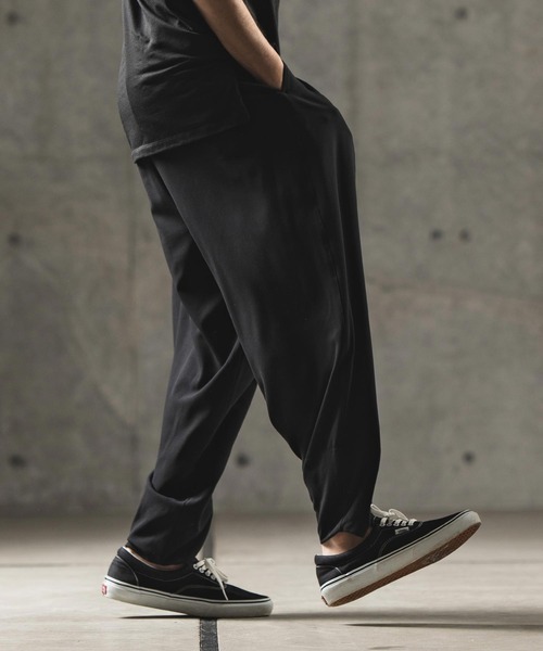 GLIMCLAP（グリムクラップ）の「mp11134-Color scheme design & balloon silhouette pants パンツ（その他パンツ・メンズ・グレイッシュベージュ/ブラック/ブルー系その他・L/S/M）」の16枚目の写真