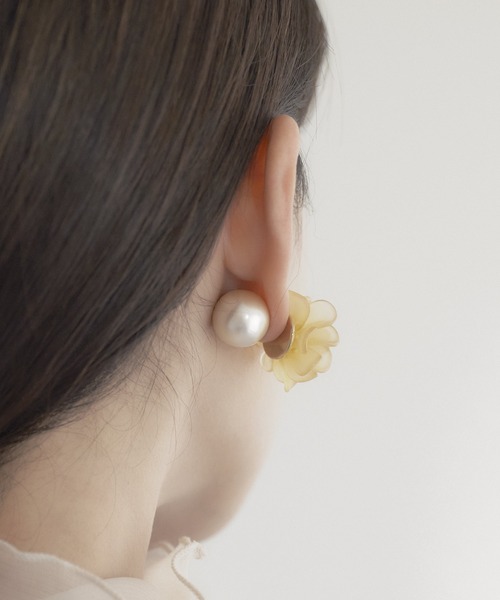 ear PAPILLONNER（イアパピヨネ）の「フローフラワーパールキャッチピアス（ピアス（両耳用）・レディース・オレンジ/ホワイト・FREE）」の14枚目の写真
