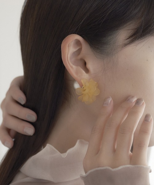 ear PAPILLONNER（イアパピヨネ）の「フローフラワーパールキャッチピアス（ピアス（両耳用）・レディース・オレンジ/ホワイト・FREE）」の15枚目の写真