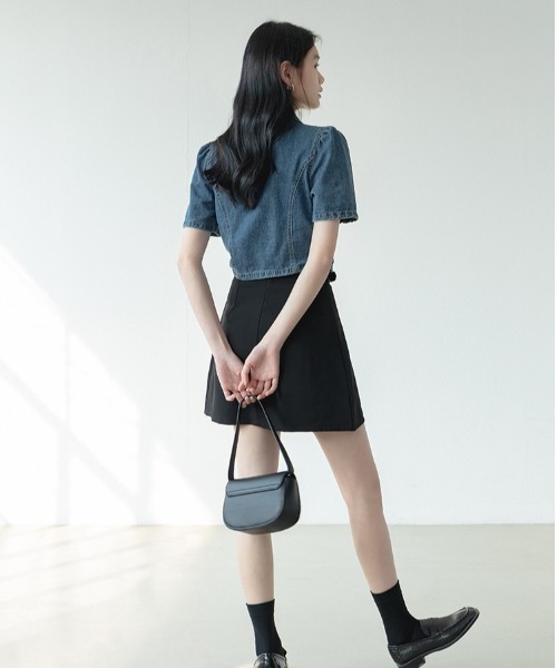 Achic(アシック)の「デニム素材前ファスナー開けトップス(シャツ/ブラウス・レディース・ブルー・M)」の11枚目の写真