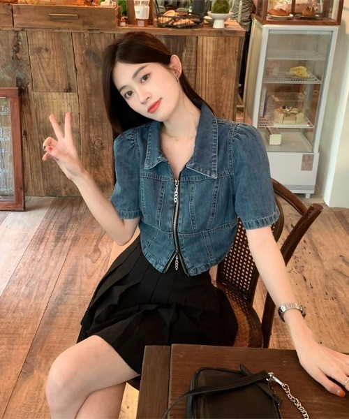 Achic(アシック)の「デニム素材前ファスナー開けトップス(シャツ/ブラウス・レディース・ブルー・M)」の3枚目の写真