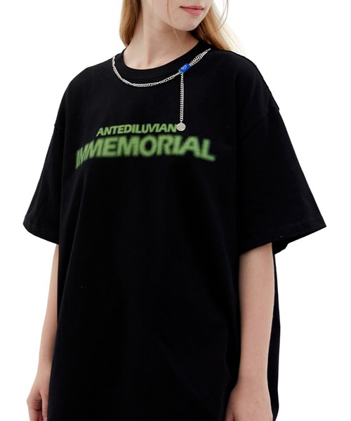GENXDER(ノンジェンダー)の「【genxder】ユニセックスアメカジ風プリント半袖Tシャツ (SS)(Tシャツ/カットソー・メンズ・グリーン/ブラック/ライトブルー・LARGE/X-LARGE/MEDIUM)」の2枚目の写真