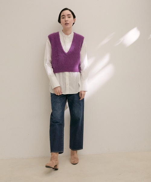 SALON adam et rope'（サロン アダム エ ロペ）の「【NIPPON CULTURE】バックフレアバンドカラーシャツ　無地/ストライプ（シャツ/ブラウス・レディース・ホワイト/ブラック/サックスブルー・FREE）」の6枚目の写真