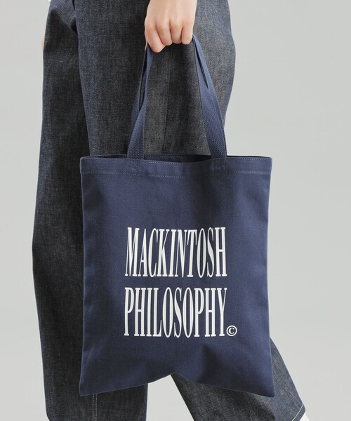 MACKINTOSH PHILOSOPHY（ﾏｯｷﾝﾄｯｼｭ ﾌｨﾛｿﾌｨｰ）の「GREY LABEL シャープロゴトートバッグ（トートバッグ・レディース・オフホワイト/ダークネイビー・FREE）」の4枚目の写真