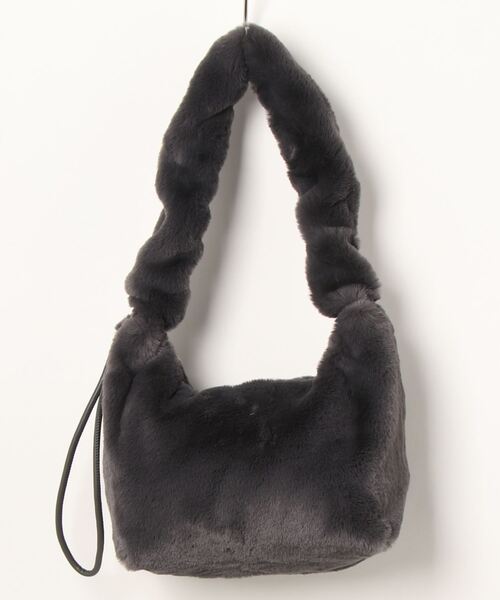 Doux archives(ドゥアルシーヴ)の「ギャザーハンドルエコファーミニワンショルダーバッグ(ショルダーバッグ・レディース・ベージュ/チャコールグレー・FREE)」の4枚目の写真