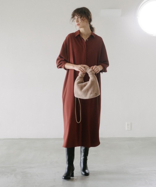 Doux archives(ドゥアルシーヴ)の「ギャザーハンドルエコファーミニワンショルダーバッグ(ショルダーバッグ・レディース・ベージュ/チャコールグレー・FREE)」の7枚目の写真