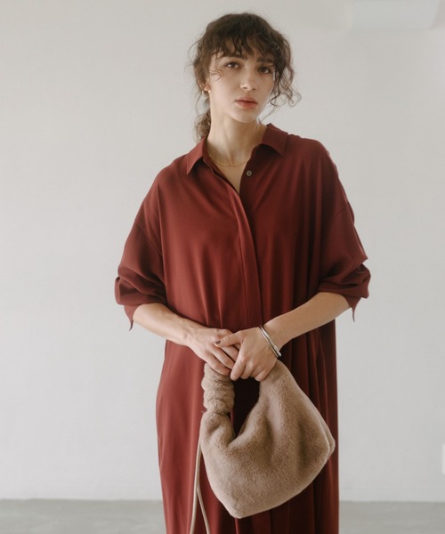 Doux archives(ドゥアルシーヴ)の「ギャザーハンドルエコファーミニワンショルダーバッグ(ショルダーバッグ・レディース・ベージュ/チャコールグレー・FREE)」の10枚目の写真