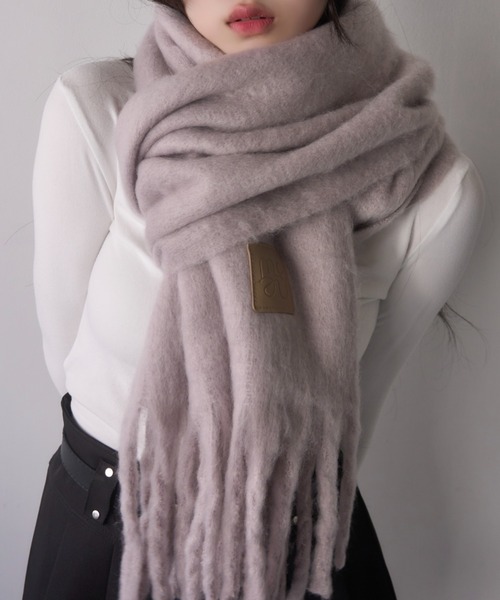 mellowneon（メロウネオン）の「ボリュームカラーマフラー（マフラー・レディース・ホワイト/ピンク/グレー/アイボリー/カーキ/ブラック/レッド/チャコールグレー/ベージュ/ライトブルー/ベビーピンク/ラベンダー/ボルドー/ダークブラウン・FREE）」の10枚目の写真