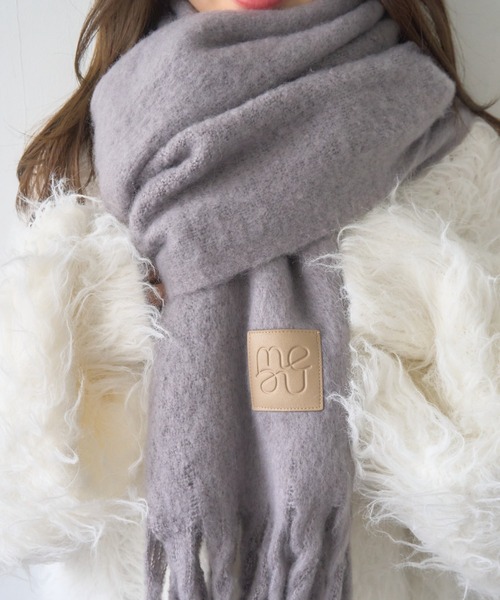 mellowneon（メロウネオン）の「ボリュームカラーマフラー（マフラー・レディース・ホワイト/ピンク/グレー/アイボリー/カーキ/ブラック/レッド/チャコールグレー/ベージュ/ライトブルー/ベビーピンク/ラベンダー/ボルドー/ダークブラウン・FREE）」の5枚目の写真
