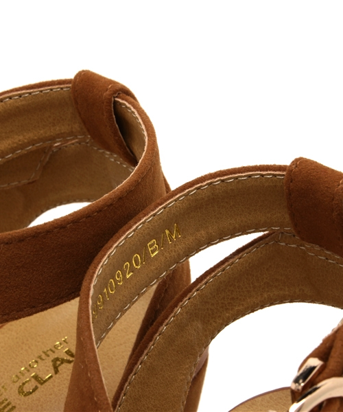 one after another NICE CLAUP(ワンアフターアナザーナイスクラップ)の「【ナイスクラップ】スウェードクロスサンダル(サンダル・レディース・レッド/ネイビー/キャメル・SMALL/MEDIUM/LARGE)」の8枚目の写真