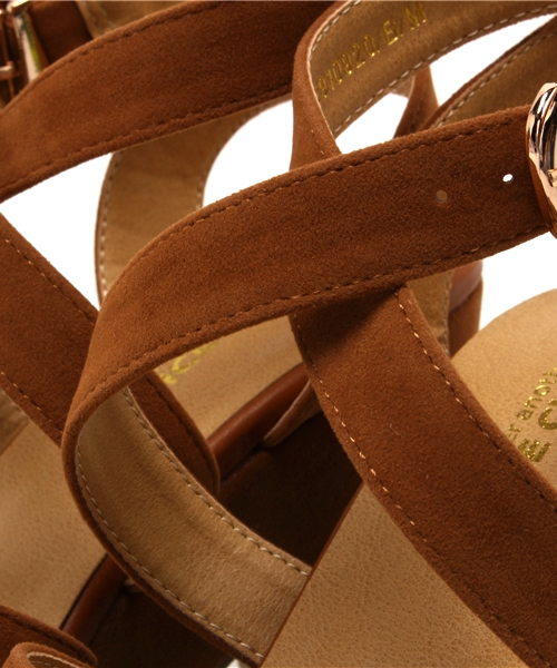 one after another NICE CLAUP(ワンアフターアナザーナイスクラップ)の「【ナイスクラップ】スウェードクロスサンダル(サンダル・レディース・レッド/ネイビー/キャメル・SMALL/MEDIUM/LARGE)」の10枚目の写真