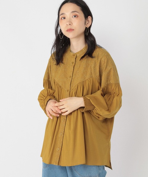 studio CLIP(スタディオクリップ)の「柔らか刺繍切替えブラウス(シャツ/ブラウス・レディース・オフホワイト/ブラウン/ライトグレー/ブラック・FREE)」の12枚目の写真