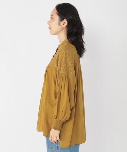 studio CLIP(スタディオクリップ)の「柔らか刺繍切替えブラウス(シャツ/ブラウス・レディース・オフホワイト/ブラウン/ライトグレー/ブラック・FREE)」の14枚目の写真