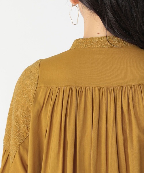 studio CLIP(スタディオクリップ)の「柔らか刺繍切替えブラウス(シャツ/ブラウス・レディース・オフホワイト/ブラウン/ライトグレー/ブラック・FREE)」の17枚目の写真