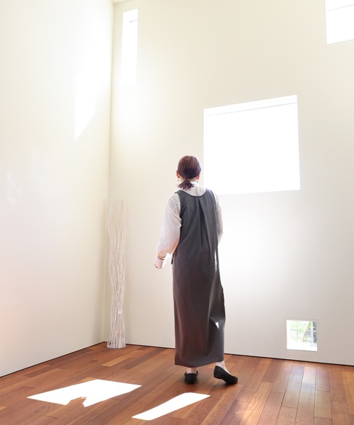 ULEULA(ウルア)の「ZIPロングワンピース/前後2WAY(ワンピース・レディース・チャコールグレー/ブラック・FREE)」の9枚目の写真