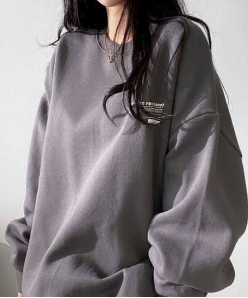 SHEENA(シーナ)の「Motivationロゴオーバーサイズトレーナー(スウェット・レディース・ブラック/チャコールグレー/ライトグレー/グレー・M)」の8枚目の写真