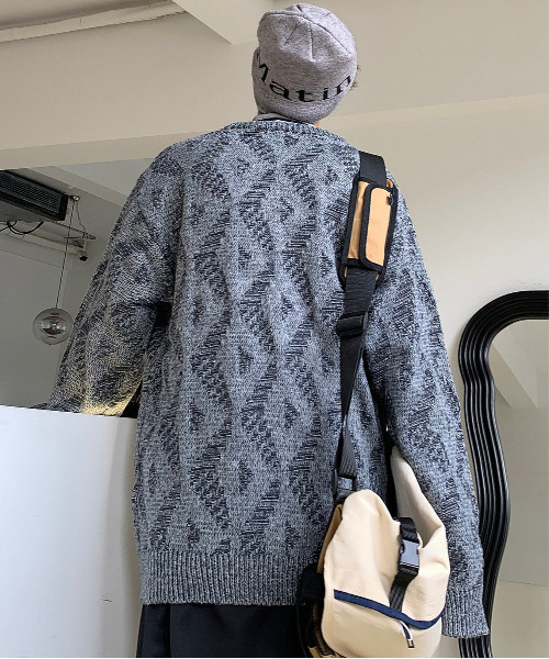 neos(ネオス)の「【neos -addictive design-】ルーズシルエット 球心 ネイティブ 総柄 クルーネック プルオーバー ニット セーター(ニット/セーター・メンズ・ブラウン/ホワイト/グレー/ブラック・X-LARGE/LARGE/MEDIUM)」の20枚目の写真