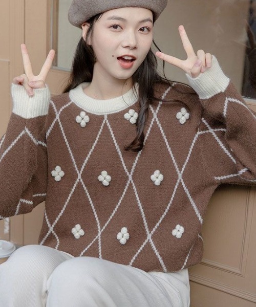 Achic(アシック)の「ラウンドネック ひし形ポップコーン ニットプルオーバー(Tシャツ/カットソー・レディース・ブラウン系その他/ブラック/ホワイト・M)」の2枚目の写真