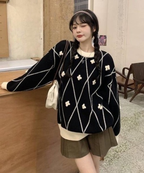 Achic(アシック)の「ラウンドネック ひし形ポップコーン ニットプルオーバー(Tシャツ/カットソー・レディース・ブラウン系その他/ブラック/ホワイト・M)」の1枚目の写真