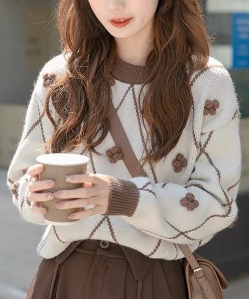 Achic(アシック)の「ラウンドネック ひし形ポップコーン ニットプルオーバー(Tシャツ/カットソー・レディース・ブラウン系その他/ブラック/ホワイト・M)」の5枚目の写真
