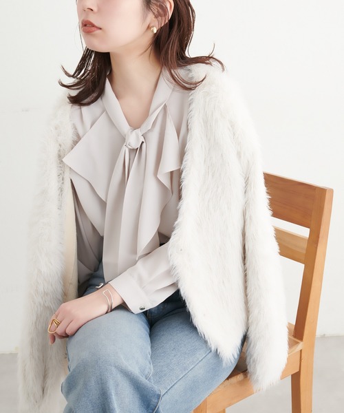 natural couture（ナチュラルクチュール）の「ラッフル×ボウタイブラウス（シャツ/ブラウス・レディース・ライトベージュ/オフホワイト/ラベンダー/ネイビー/その他1/その他2・FREE）」の3枚目の写真