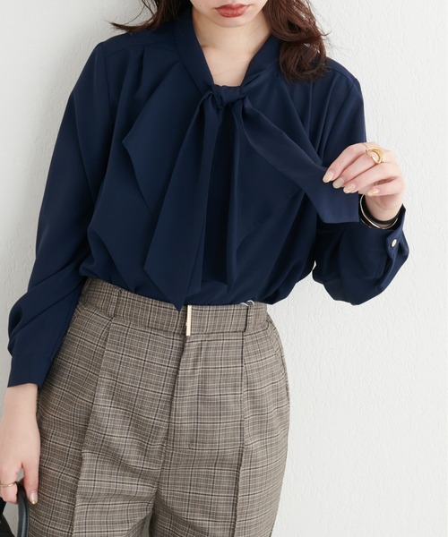 natural couture（ナチュラルクチュール）の「ラッフル×ボウタイブラウス（シャツ/ブラウス・レディース・ライトベージュ/オフホワイト/ラベンダー/ネイビー/その他1/その他2・FREE）」の16枚目の写真