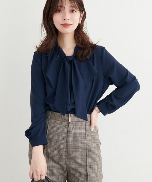 natural couture（ナチュラルクチュール）の「ラッフル×ボウタイブラウス（シャツ/ブラウス・レディース・ライトベージュ/オフホワイト/ラベンダー/ネイビー/その他1/その他2・FREE）」の18枚目の写真