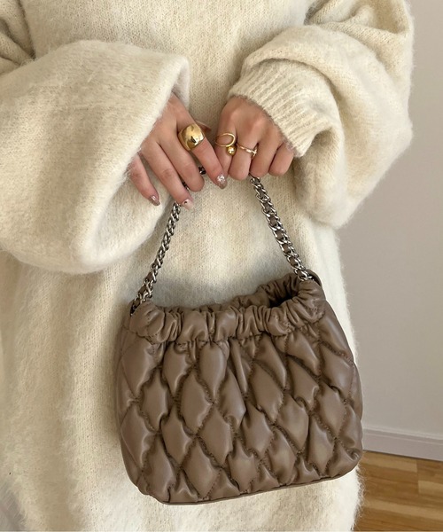 prose verse（プロズヴェール）の「2WAYキルティングミニバッグ（ショルダーバッグ・レディース・グレイッシュベージュ/ブラック/ブラック系その他・ﾌﾘ-）」の4枚目の写真