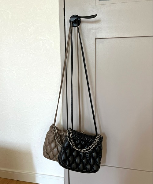 prose verse（プロズヴェール）の「2WAYキルティングミニバッグ（ショルダーバッグ・レディース・グレイッシュベージュ/ブラック/ブラック系その他・ﾌﾘ-）」の9枚目の写真