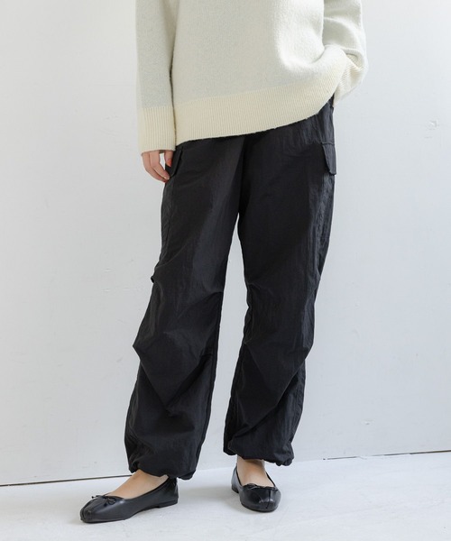 LAKOLE（ラコレ）の「シャカシャカカーゴパンツ / 995389（カーゴパンツ・レディース・ブラック/オフホワイト/オリーブ・SMALL/MEDIUM）」の3枚目の写真